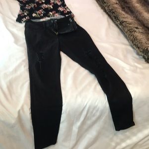 Universal Thread Black ripped high rise jegging size 2 (26R)